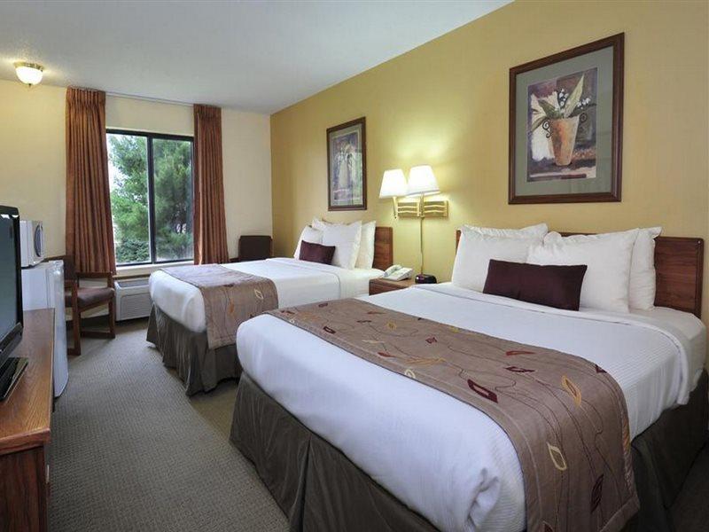 Ramada By Wyndham Wisconsin Dells I-90 Hotel Lake Delton Bagian luar foto