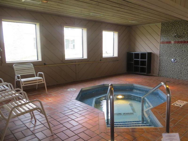 Ramada By Wyndham Wisconsin Dells I-90 Hotel Lake Delton Bagian luar foto