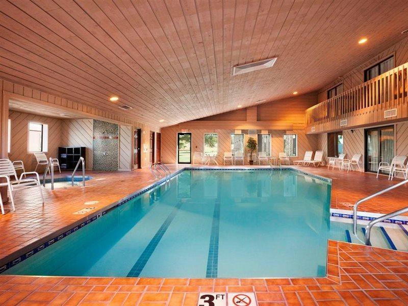 Ramada By Wyndham Wisconsin Dells I-90 Hotel Lake Delton Bagian luar foto