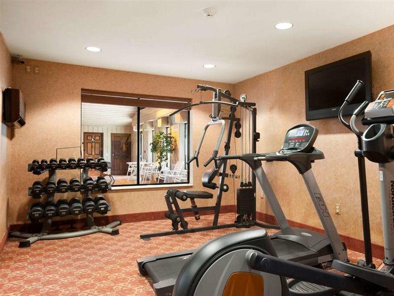 Ramada By Wyndham Wisconsin Dells I-90 Hotel Lake Delton Bagian luar foto
