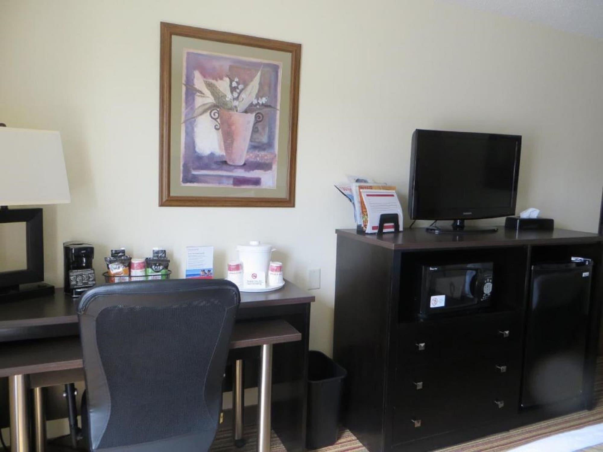 Ramada By Wyndham Wisconsin Dells I-90 Hotel Lake Delton Bagian luar foto