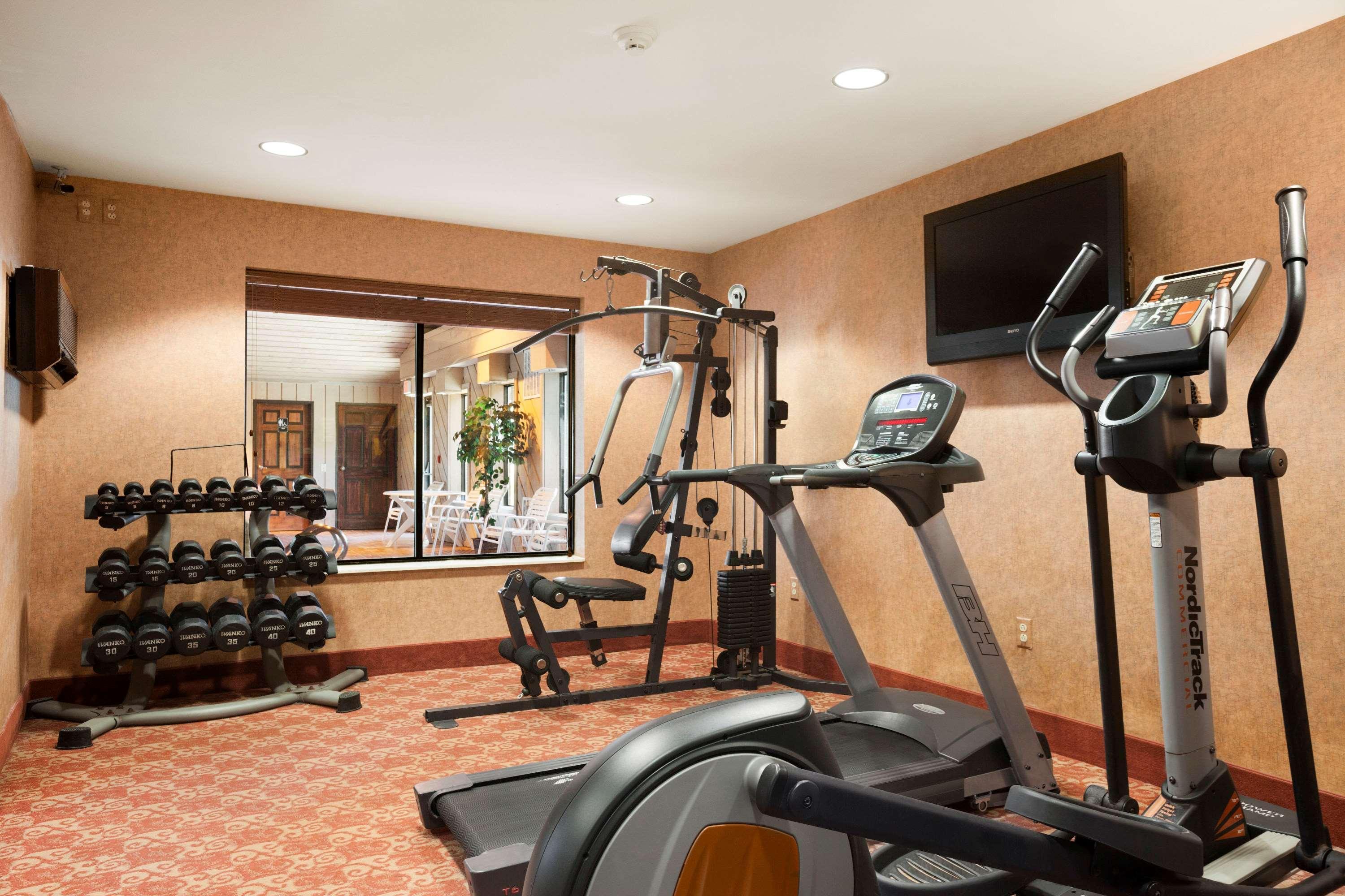 Ramada By Wyndham Wisconsin Dells I-90 Hotel Lake Delton Bagian luar foto