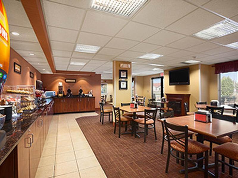 Ramada By Wyndham Wisconsin Dells I-90 Hotel Lake Delton Bagian luar foto
