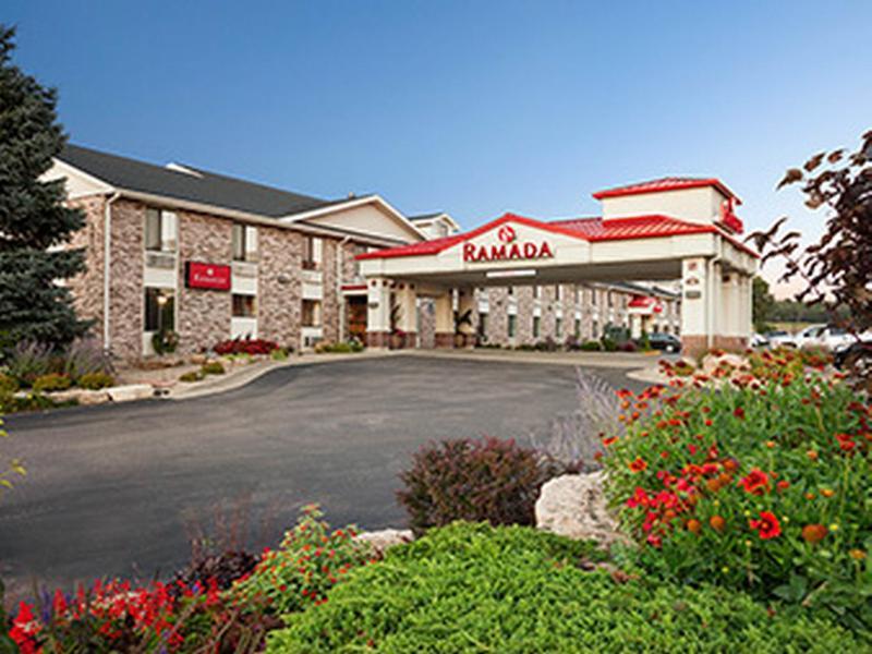 Ramada By Wyndham Wisconsin Dells I-90 Hotel Lake Delton Bagian luar foto