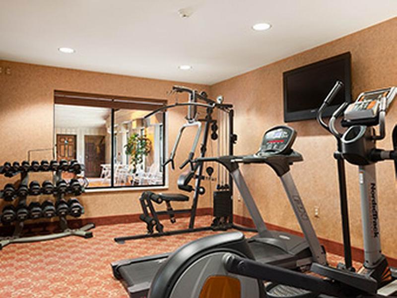 Ramada By Wyndham Wisconsin Dells I-90 Hotel Lake Delton Bagian luar foto