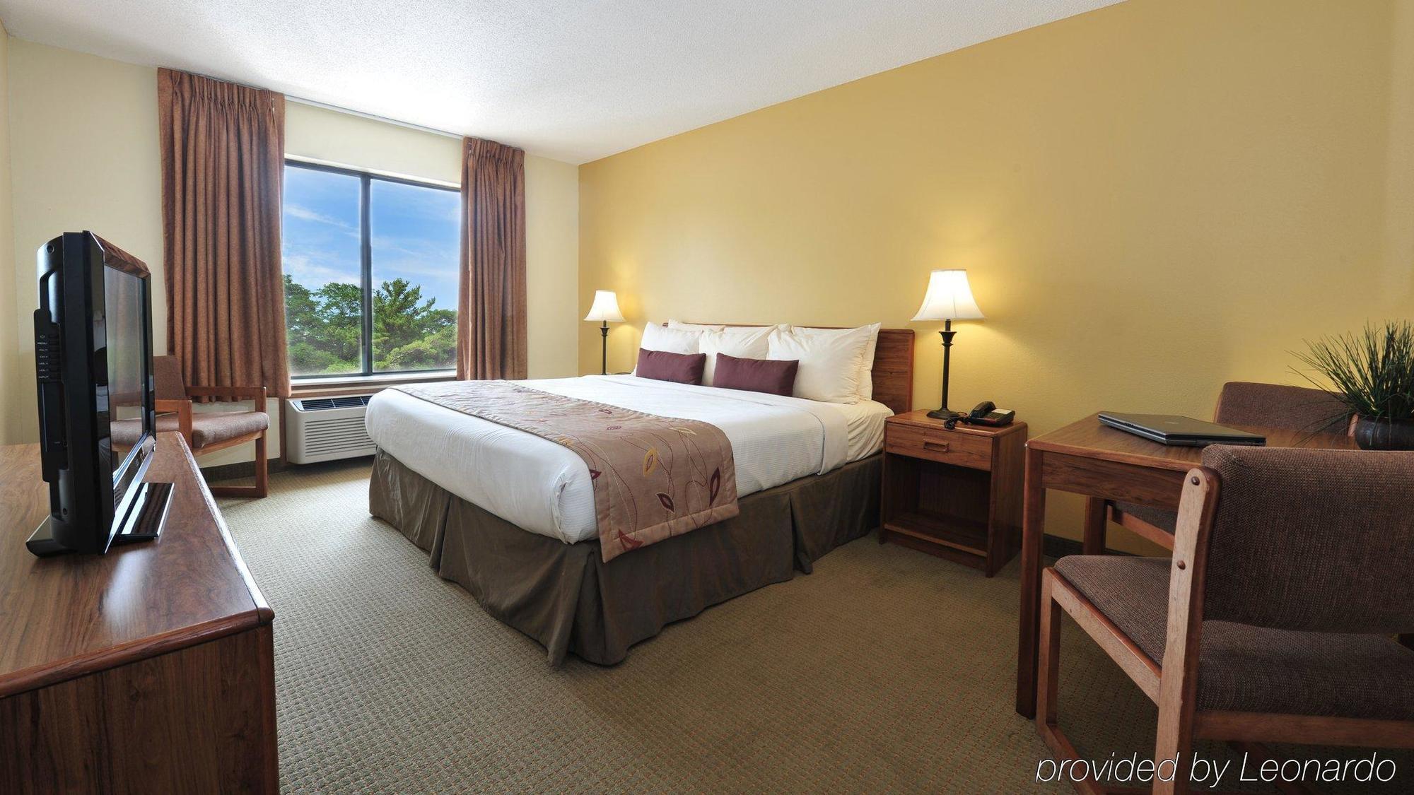 Ramada By Wyndham Wisconsin Dells I-90 Hotel Lake Delton Bagian luar foto