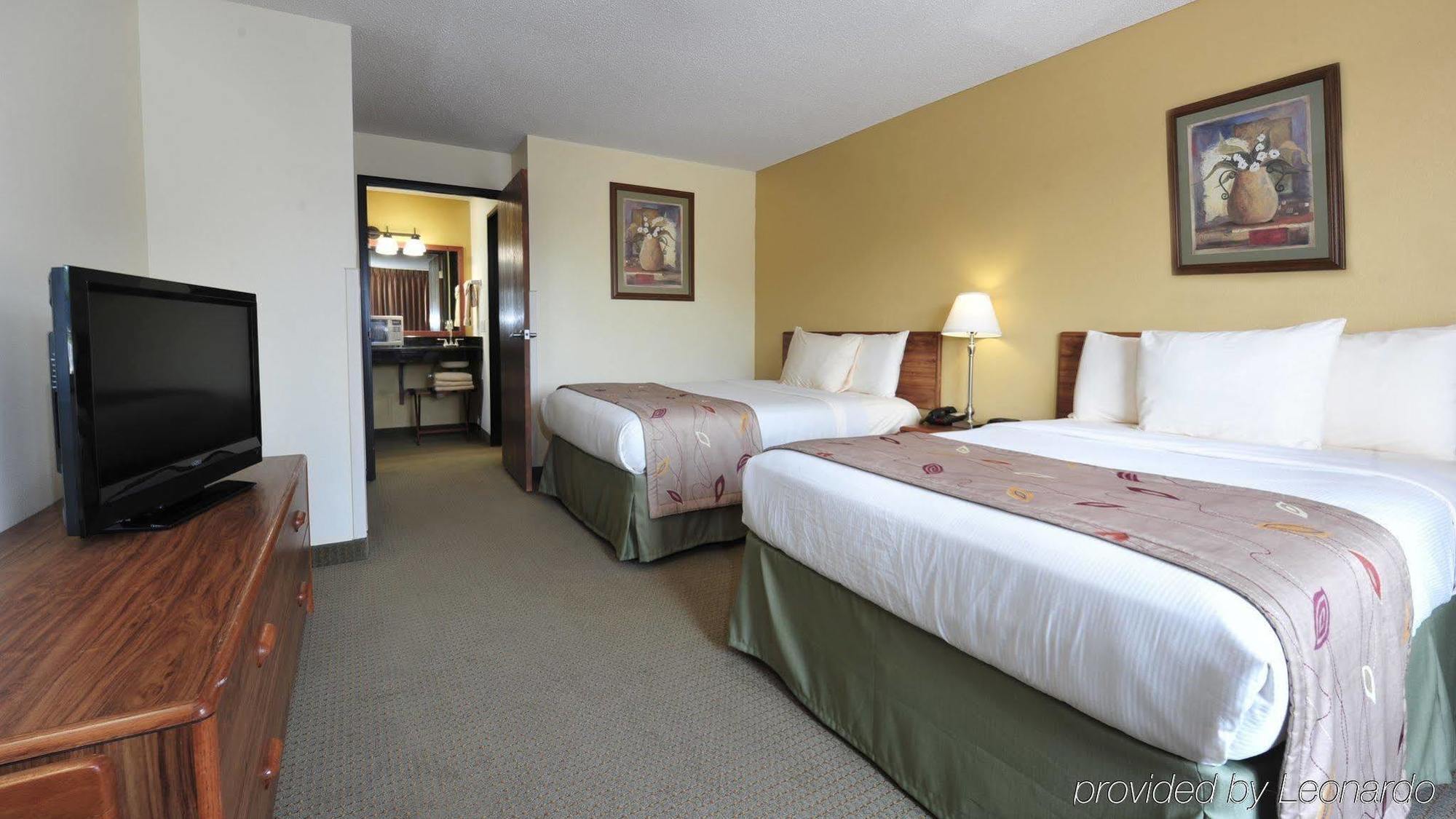 Ramada By Wyndham Wisconsin Dells I-90 Hotel Lake Delton Bagian luar foto