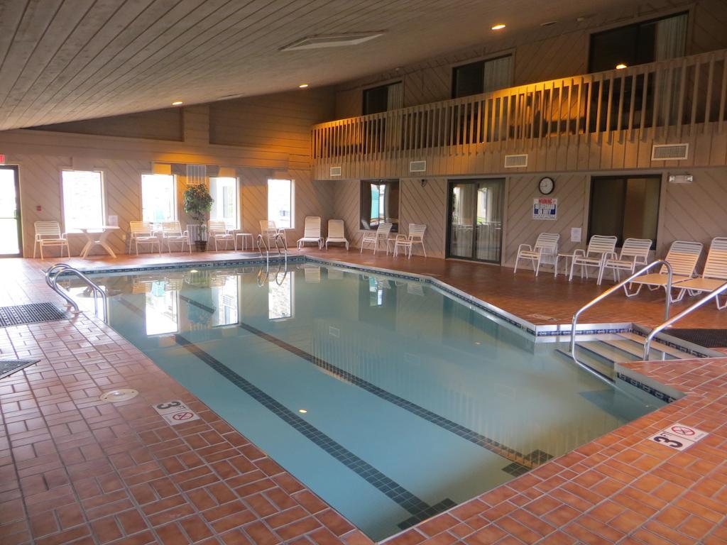 Ramada By Wyndham Wisconsin Dells I-90 Hotel Lake Delton Bagian luar foto