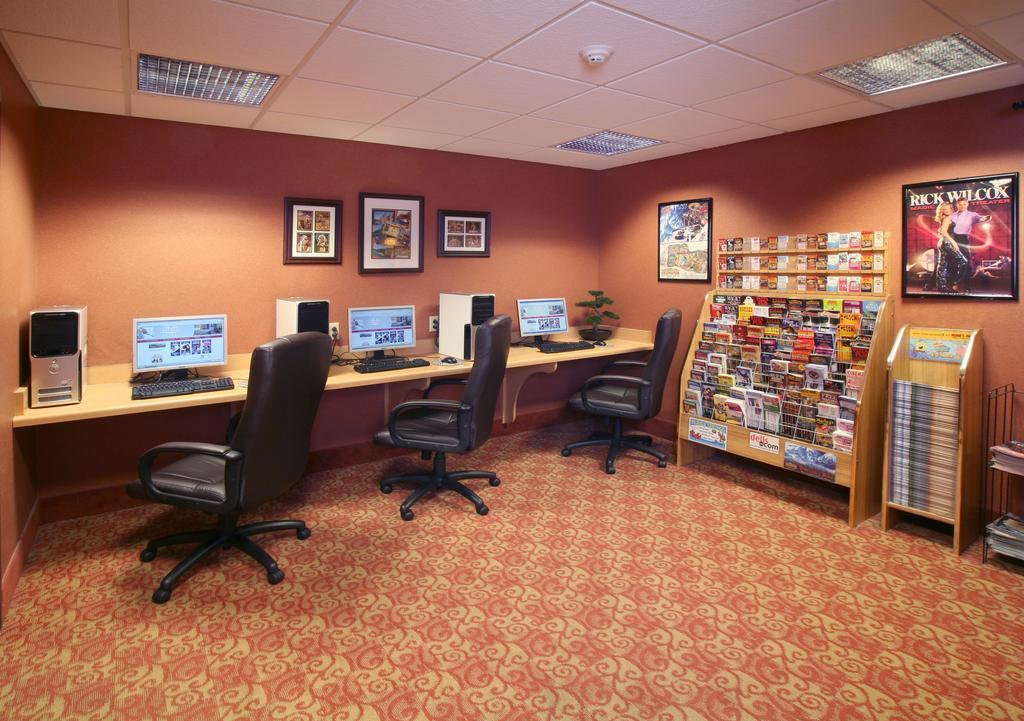 Ramada By Wyndham Wisconsin Dells I-90 Hotel Lake Delton Fasilitas foto