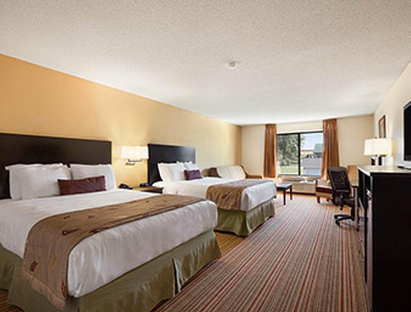 Ramada By Wyndham Wisconsin Dells I-90 Hotel Lake Delton Bagian luar foto